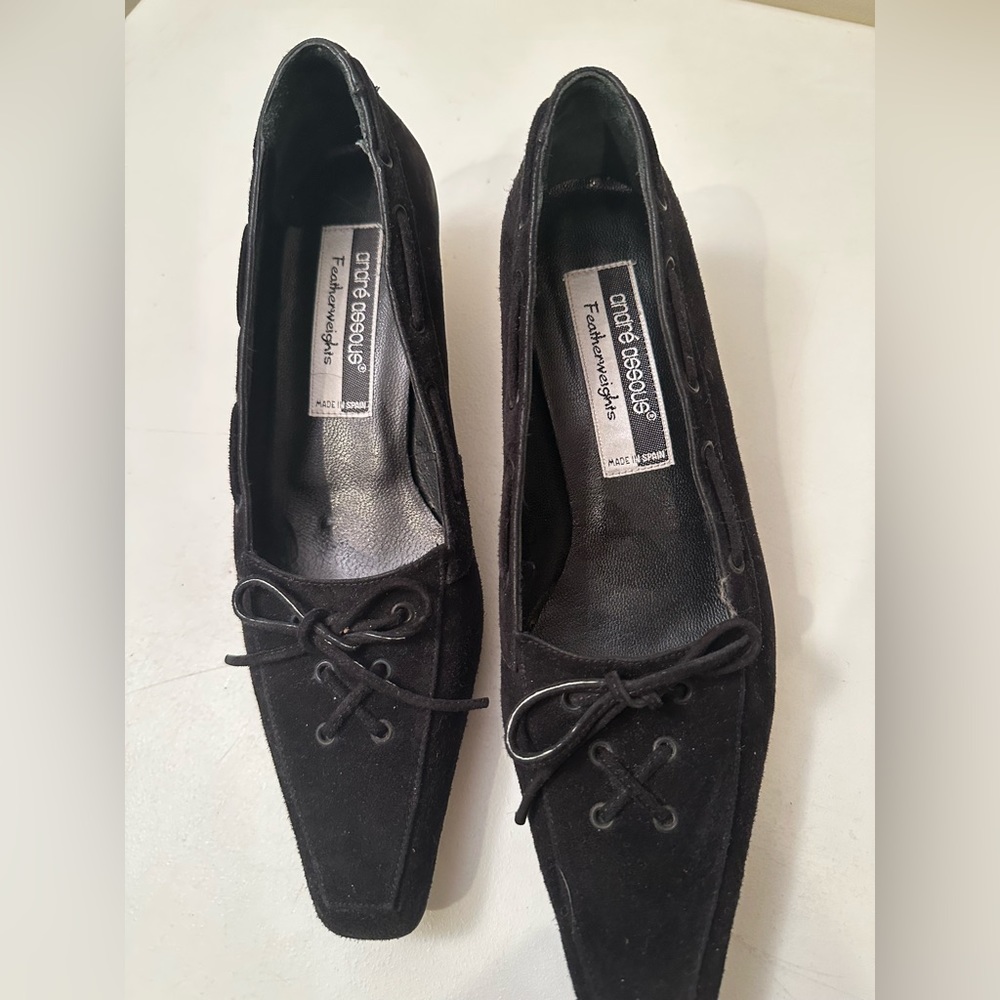 ANDRE ASSOUS black suede lightweight kitty heels worn once.